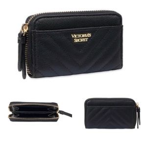 Victoria’s Secret Pebbled V-quilt Small Zip Wallet
